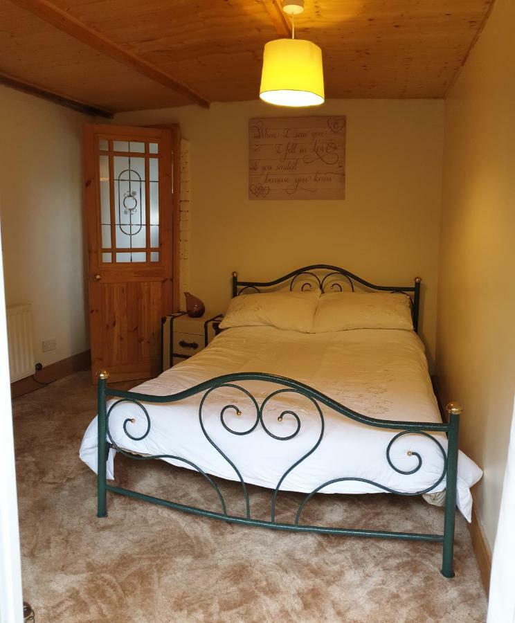 Mona Villa Holiday Home Caulderton Luaran gambar
